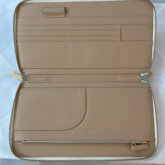Neely & Chloe wallet NWT - Picture 4 of 5